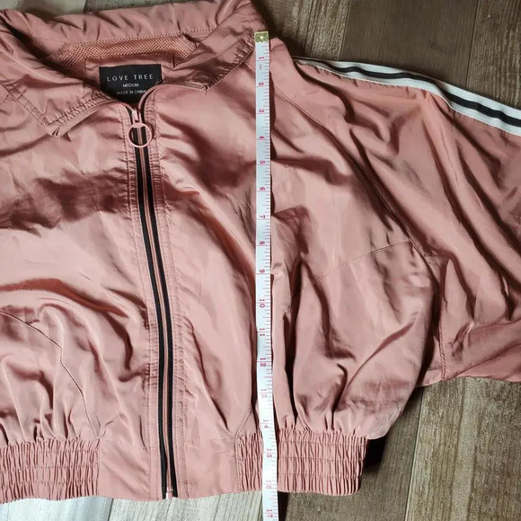 LOVE TREE Dusty Rose Pink Cropped Zip-Up Windbreaker Jacket Size Medium - Picture 10 of 15